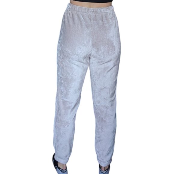 H&M Beige Fluffy Pajama Pants Women Size Medium - Picture 3 of 6